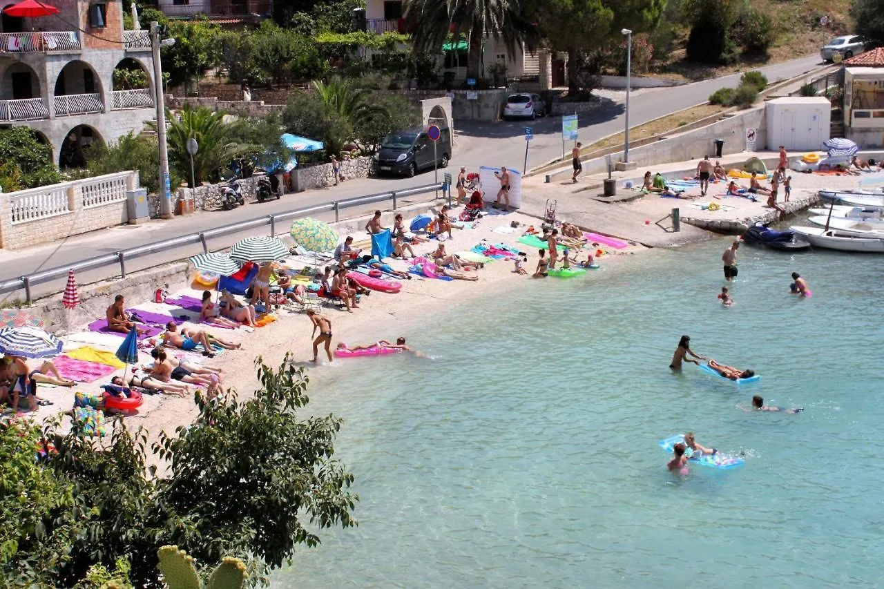 Apartments With A Parking Space Mavarstica, Ciovo - 17803 Trogir