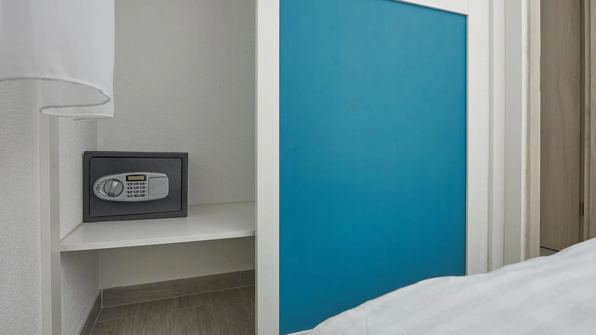 Apartments With A Parking Space Mavarstica, Ciovo - 17803 Trogir 0*,  Kroatien
